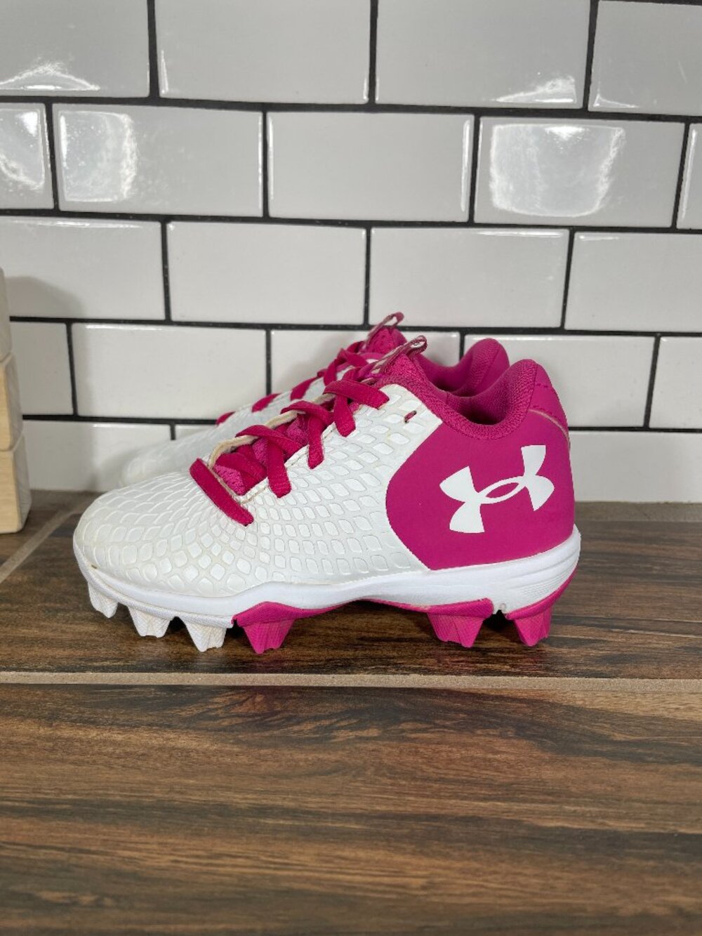 Under Armour Glyde 2.0 RM Jr Shoes Girls Size 10K White Pink Softball Cleats
